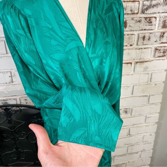 Vintage 80s Lauren Alexander Petites Plunge Silk Green Wrap Midi Dress 12 - Picture 3 of 11